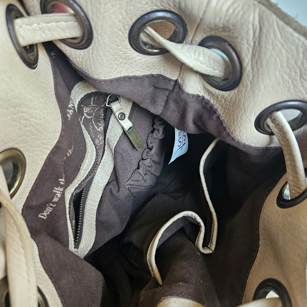 STS RANCHWEAR conceal Carry Elegant Cream Crossbody Bag with Fringe - Picture 5 of 17